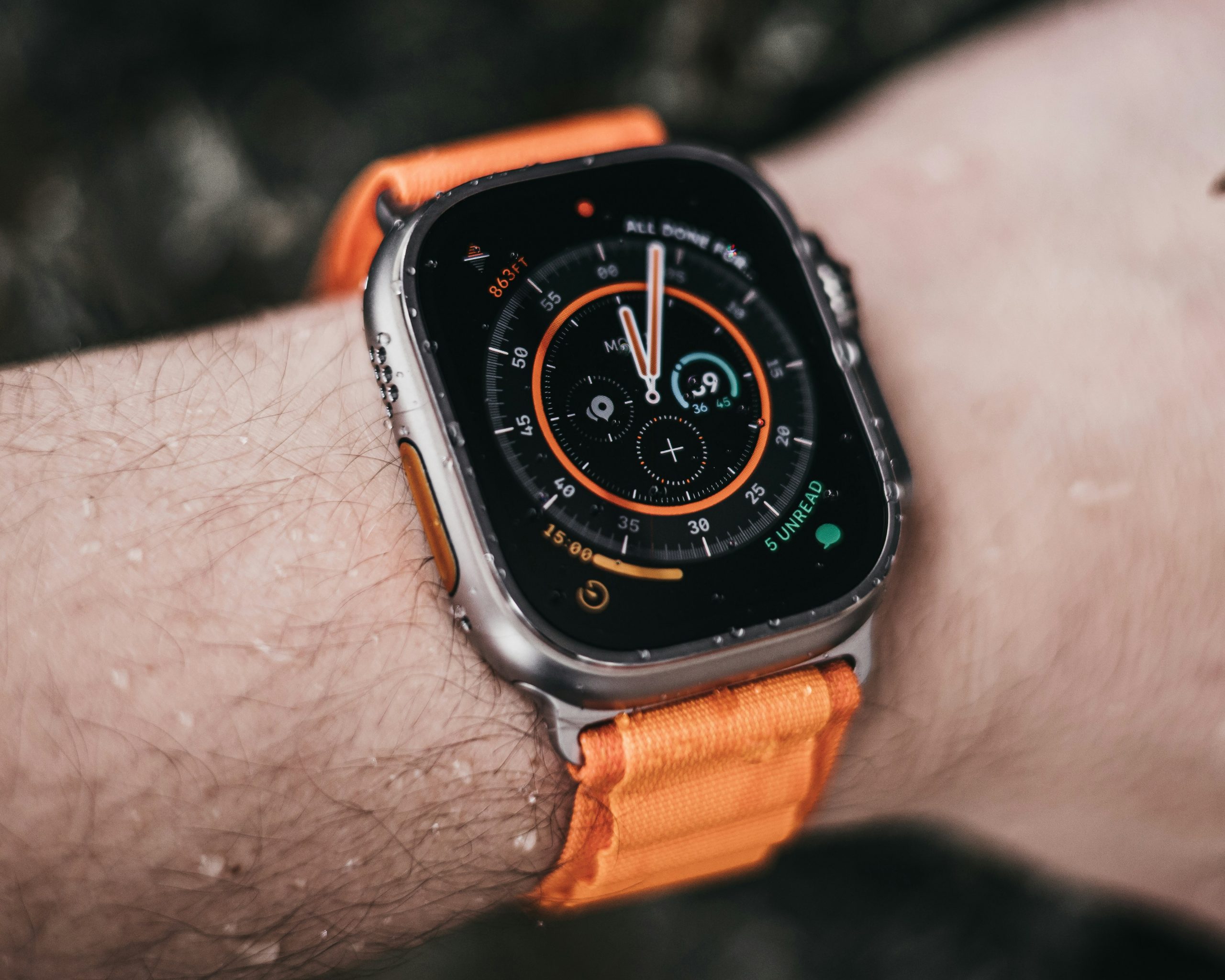 Умные часы: как правильно почистить Apple Watch? - iSpace